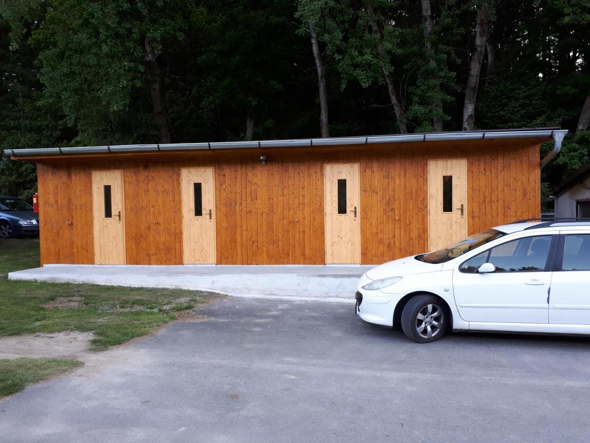 Hotel Ranč Esadera Zatavi Exterior foto